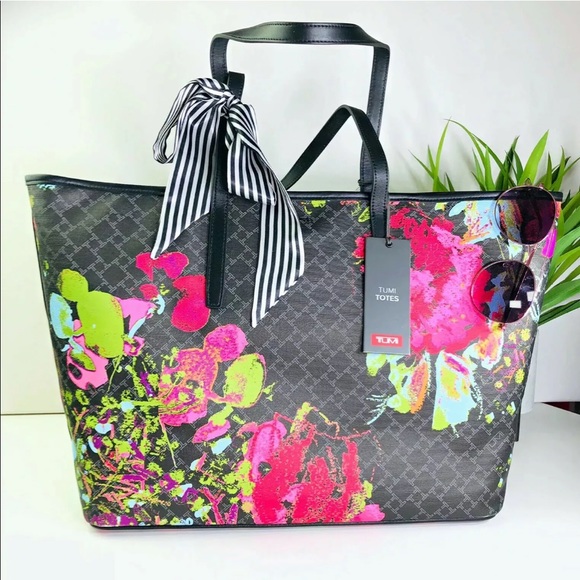tumi everyday tote floral